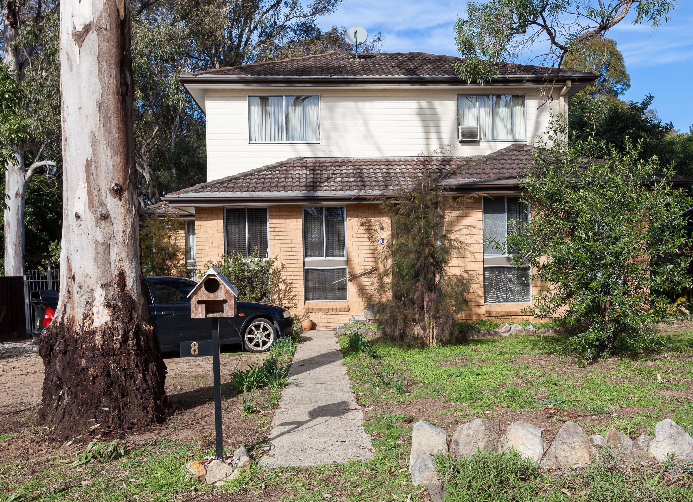8 Fifth Avenue, Macquarie Fields - Image 1