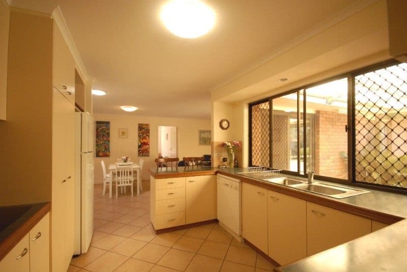 19 Jull Drive, CENTENARY HEIGHTS QLD 4350, Centenary Heights - Thumbnail 5