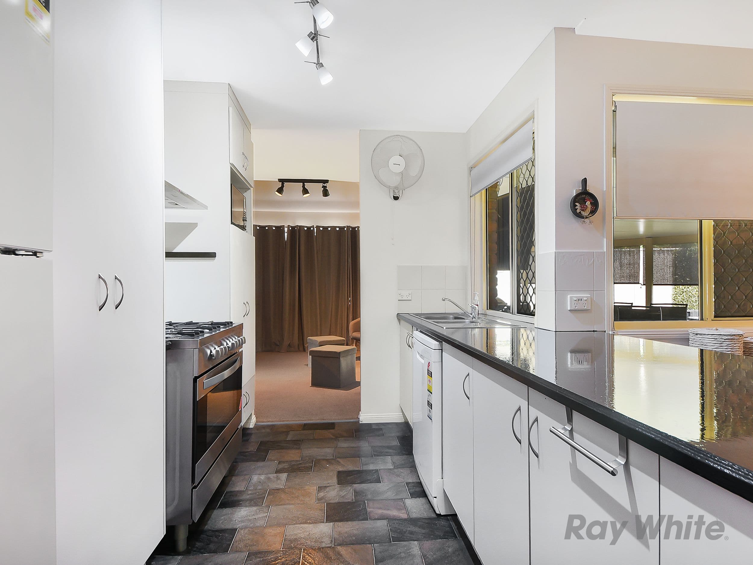 10 Annie Street, Bracken Ridge QLD 4017, Bracken Ridge - Thumbnail 3