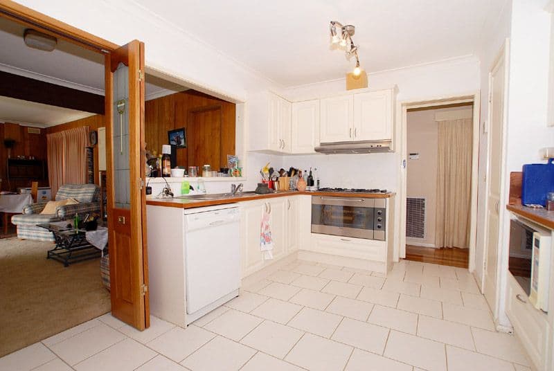 9 Larry Court, NOBLE PARK VIC 3174, Noble Park - Thumbnail 2