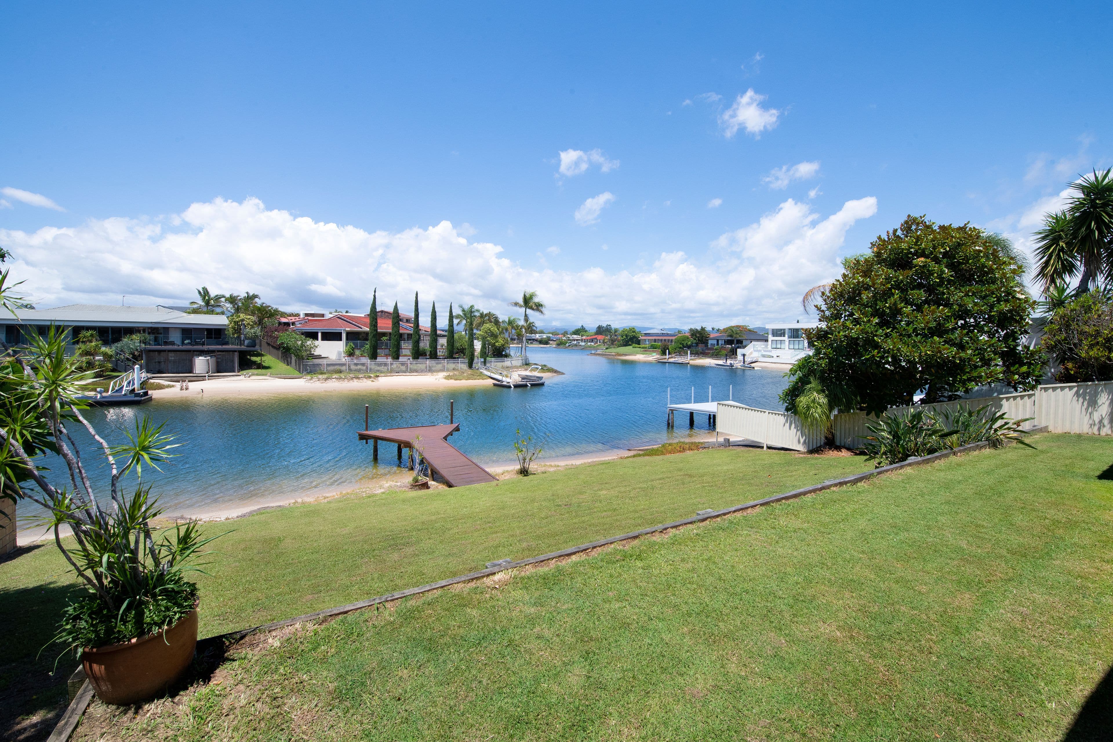 5 Rudd Street, Broadbeach Waters QLD 4218, Broadbeach Waters - Thumbnail 2
