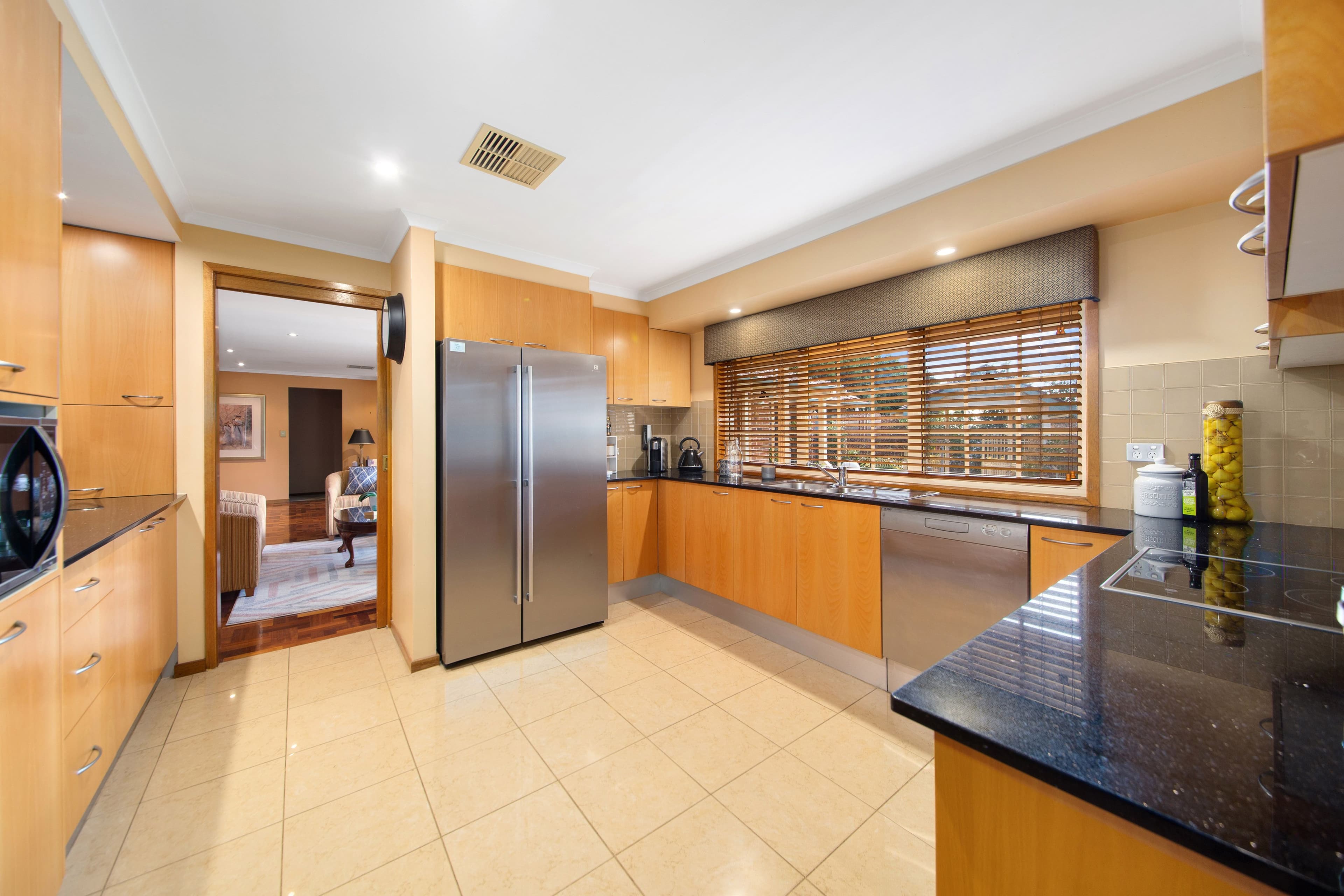 12 Moon Point Road, Illawong - Thumbnail 4