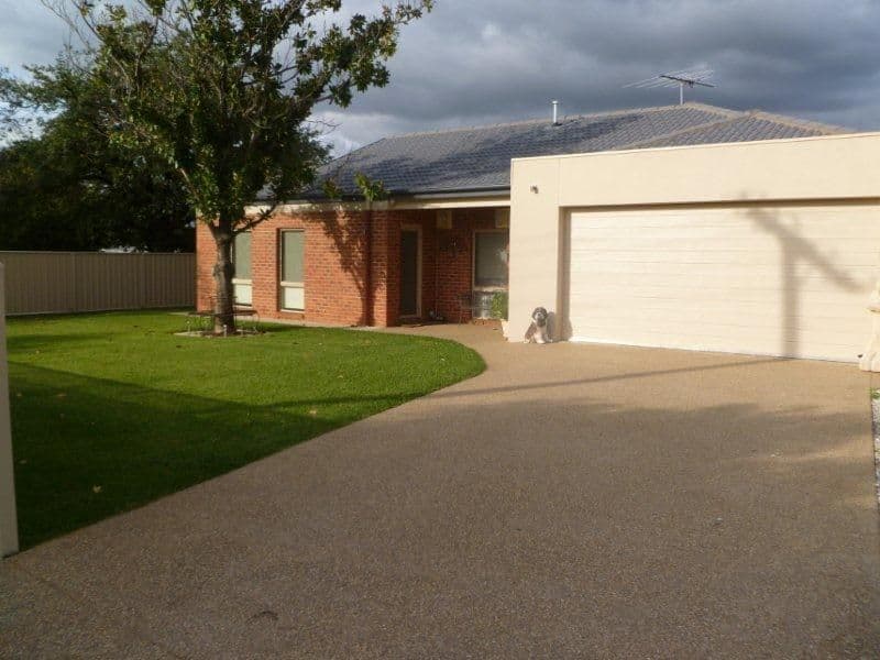 6 Sarah Street, WAHGUNYAH VIC 3687, Wahgunyah - Image 1