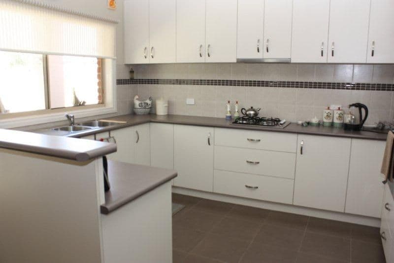 6 Sarah Street, WAHGUNYAH VIC 3687, Wahgunyah - Thumbnail 2