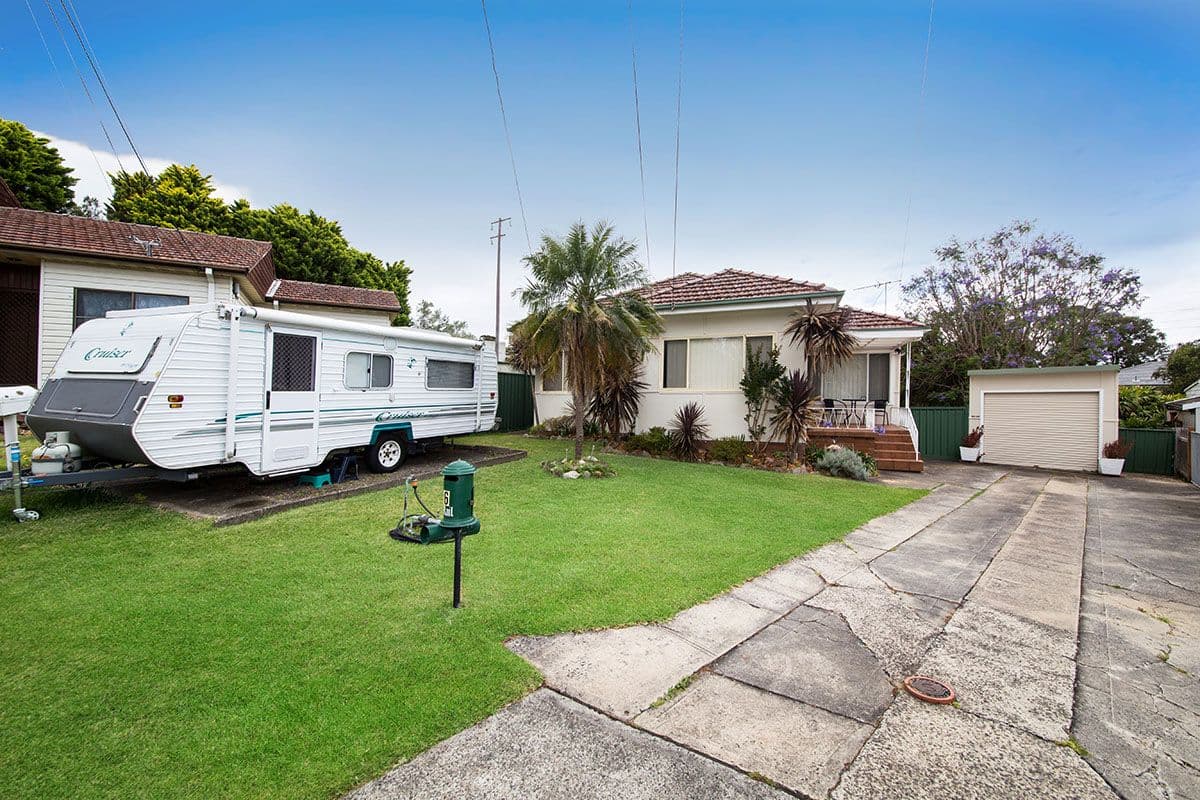 6 Dameeli Avenue, Kirrawee - Thumbnail 2