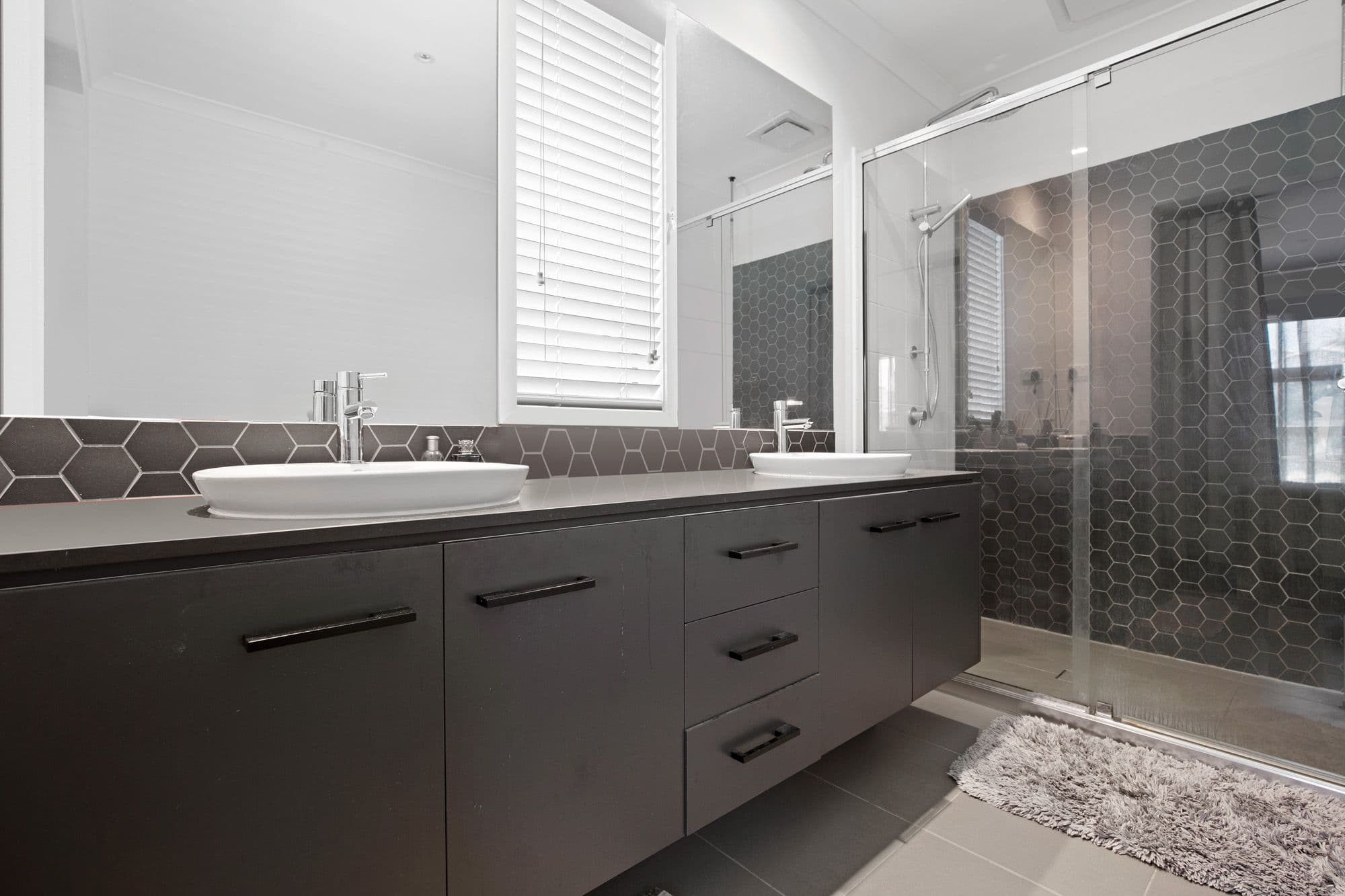 3 Razorbill Terrace, Werribee VIC 3030, Werribee - Thumbnail 3