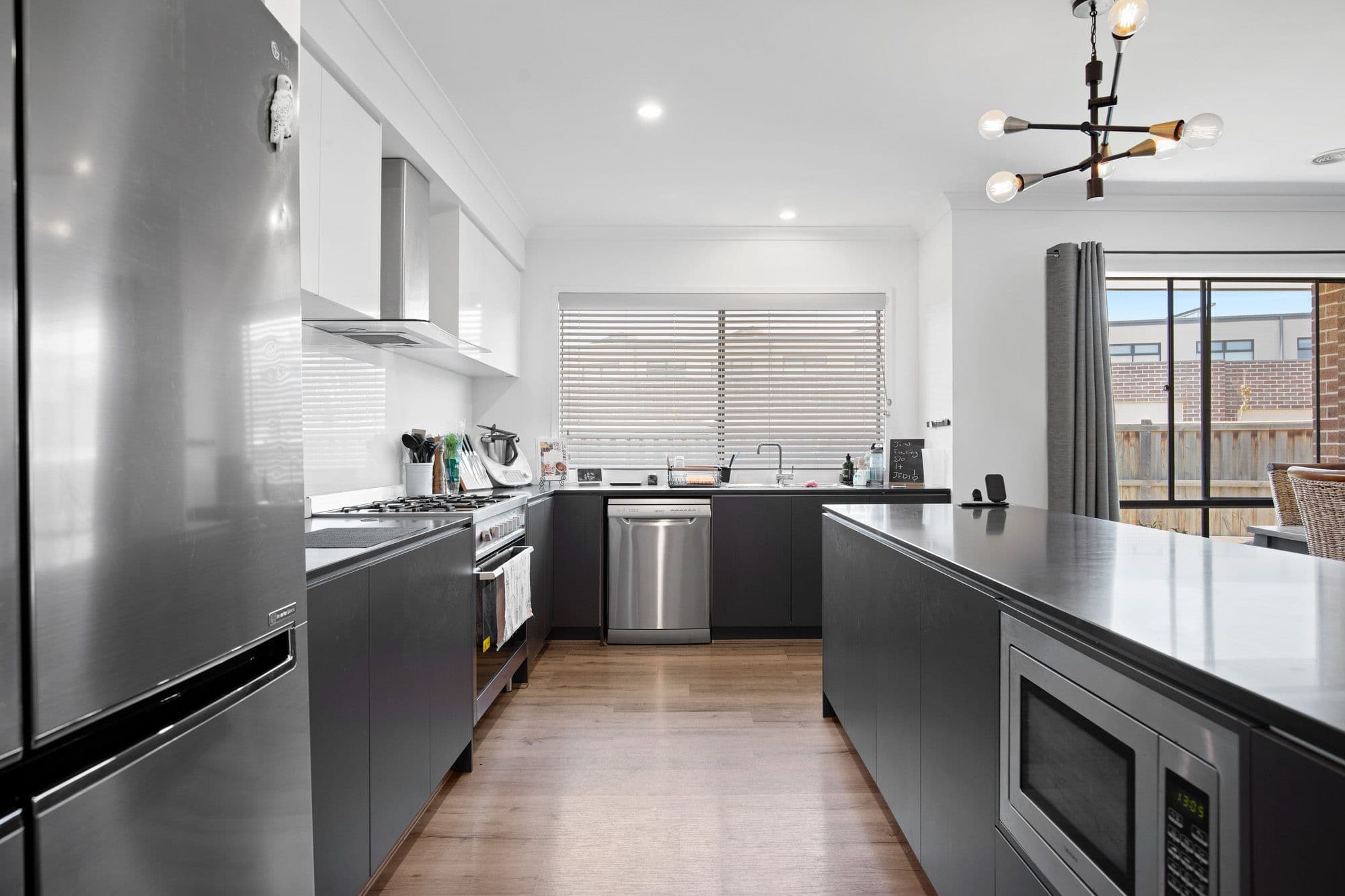 3 Razorbill Terrace, Werribee VIC 3030, Werribee - Thumbnail 5