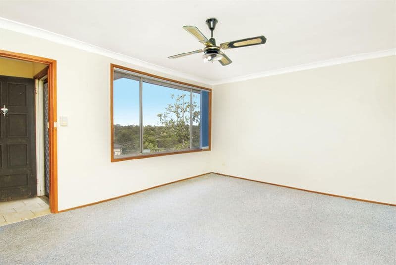 17 Dumbarton Place, ENGADINE NSW 2233, Engadine - Thumbnail 2