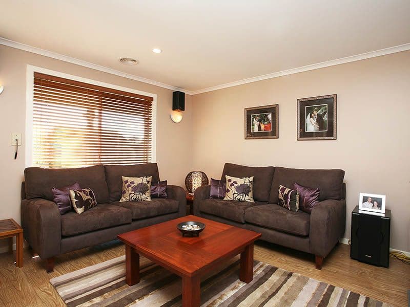 4 Adelong Court, BERWICK VIC 3806, Berwick - Thumbnail 2