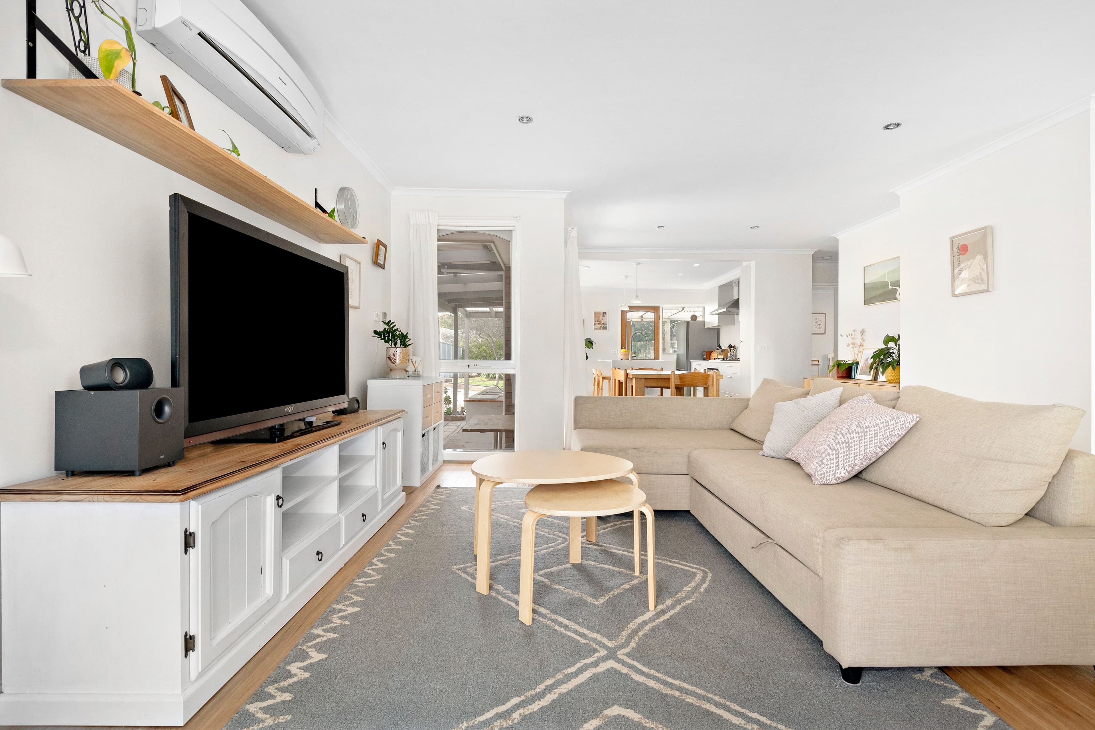 4 Lerwick Court, Frankston VIC 3199, Frankston - Thumbnail 2
