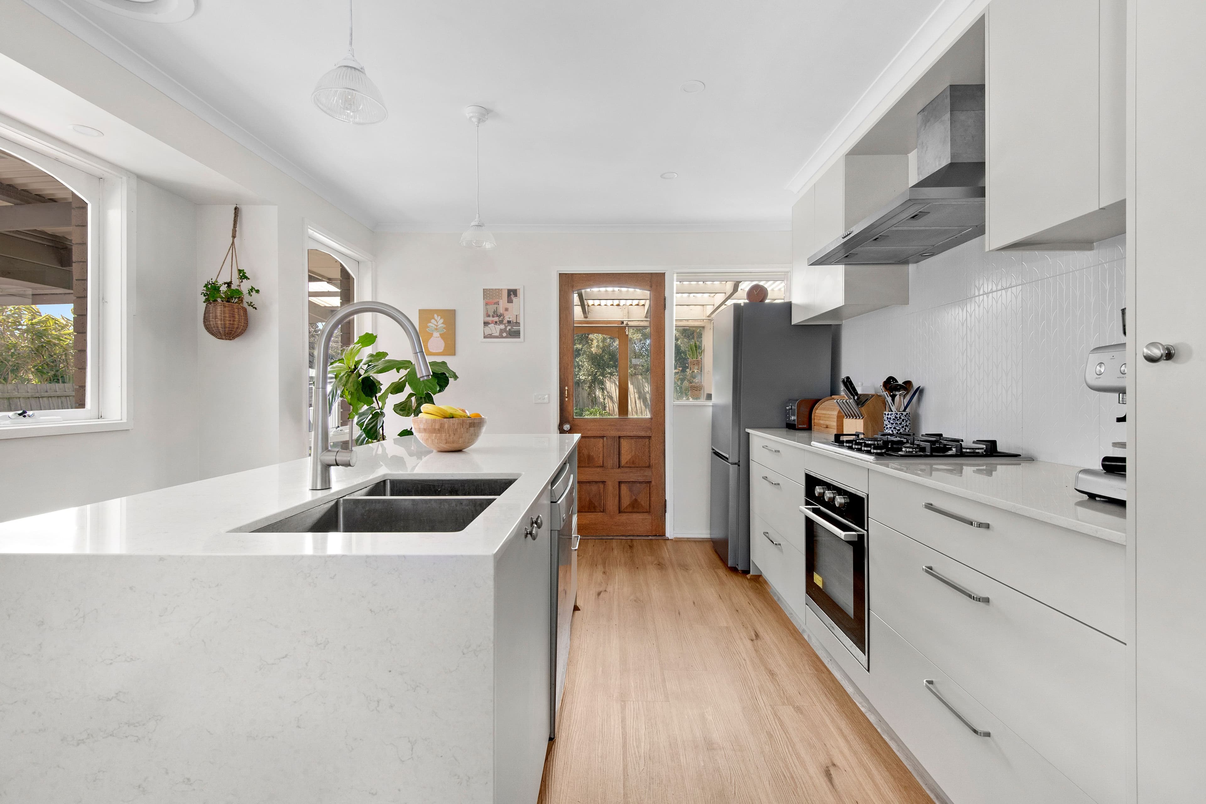 4 Lerwick Court, Frankston VIC 3199, Frankston - Thumbnail 3