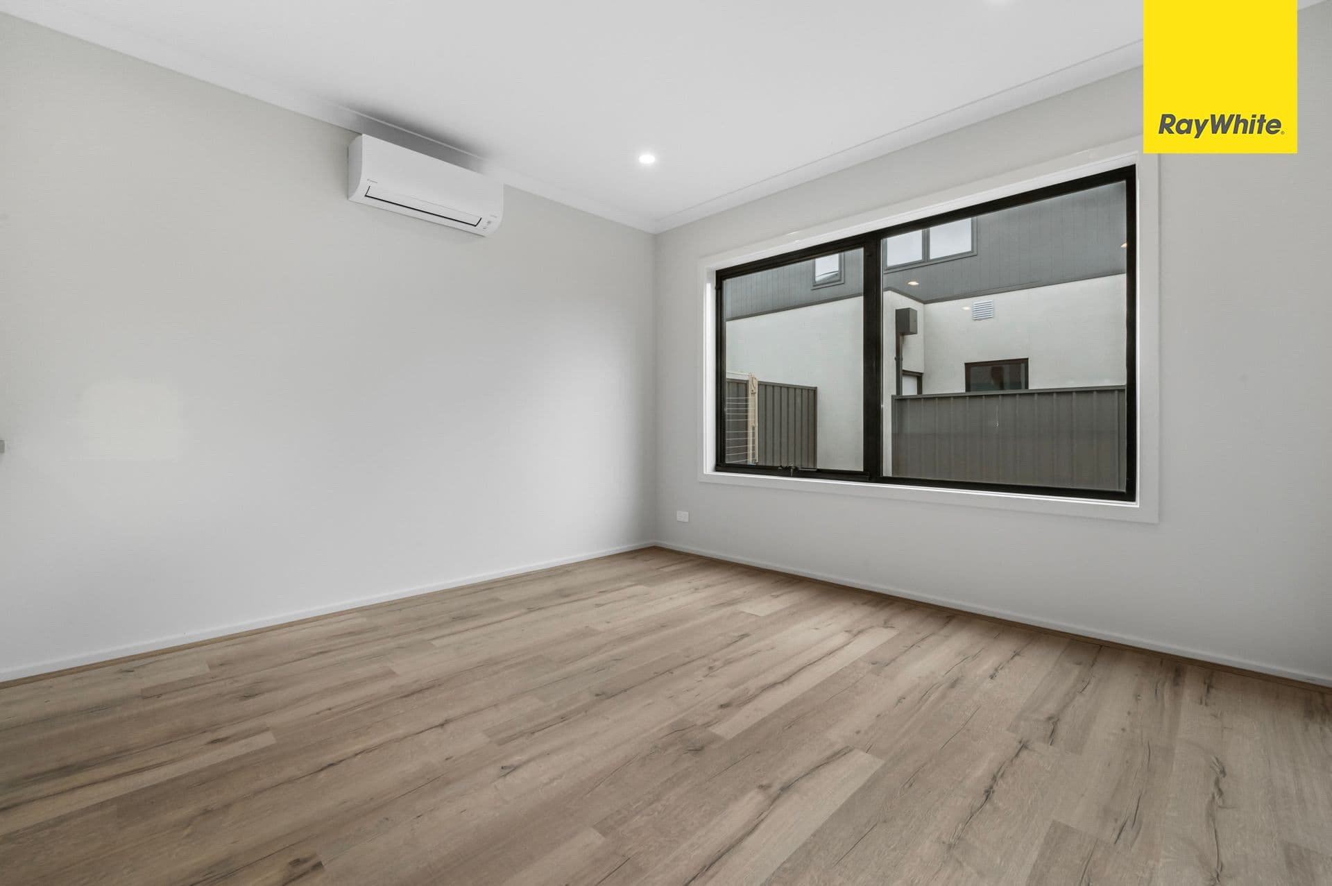 1 Greenpoint Drive, Rockbank VIC 3335, Rockbank - Thumbnail 7