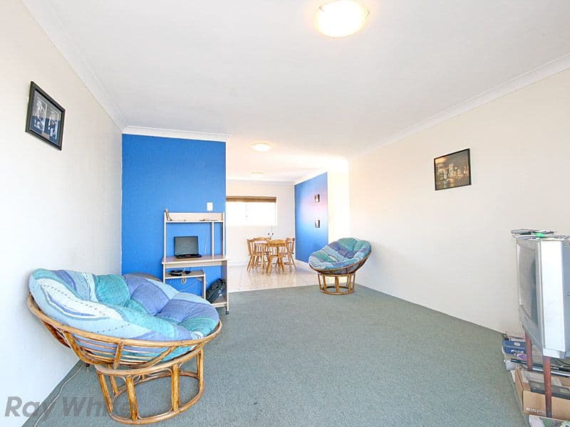 37 Rode Road, WAVELL HEIGHTS QLD 4012, Wavell Heights - Thumbnail 2