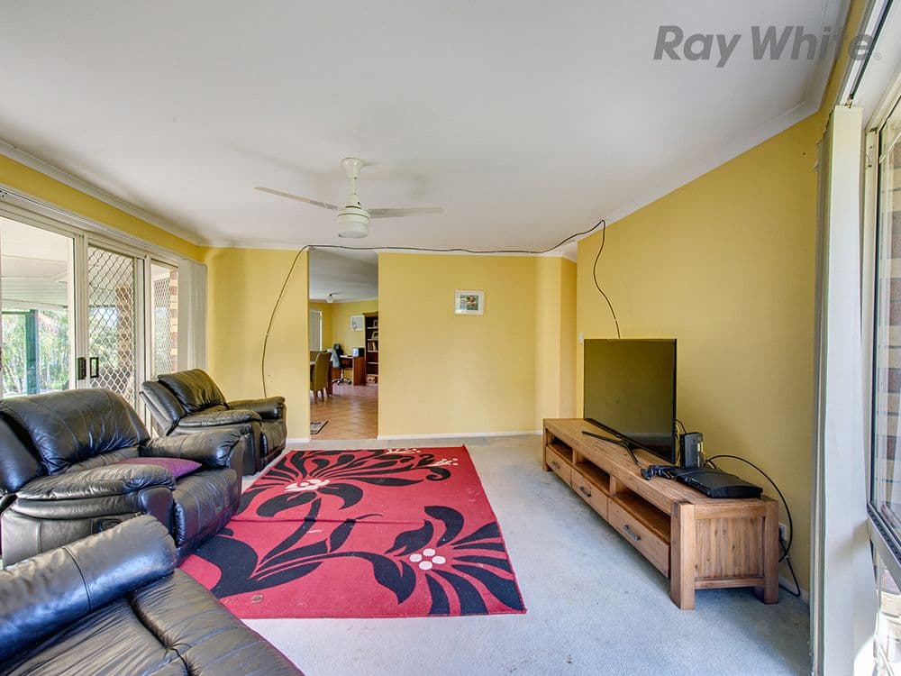 196 Mount Warren Boulevard, Mount Warren Park QLD 4207, Mount Warren Park - Thumbnail 4