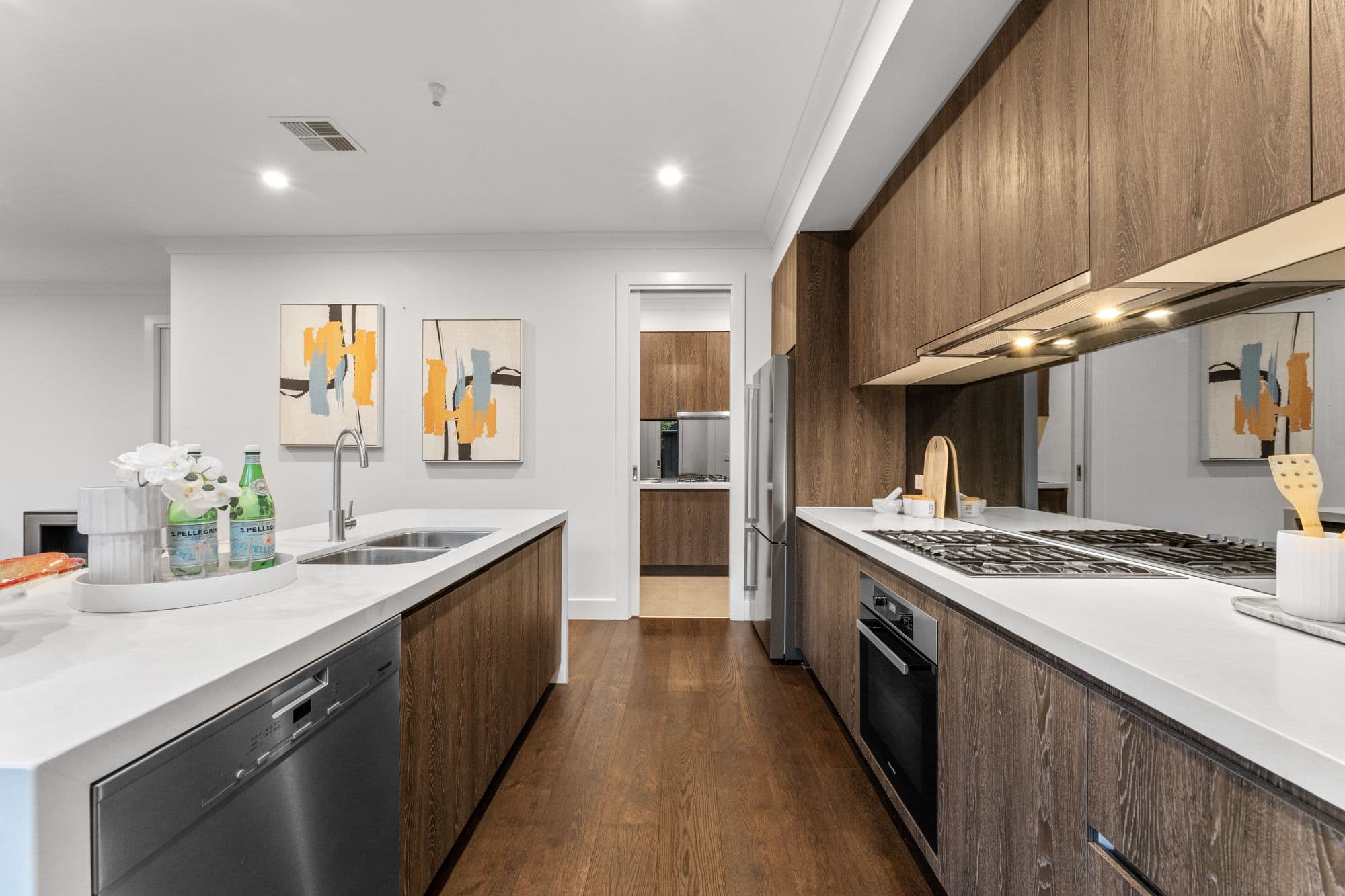 24 Avon Avenue, Mitcham VIC 3132, Mitcham - Thumbnail 3