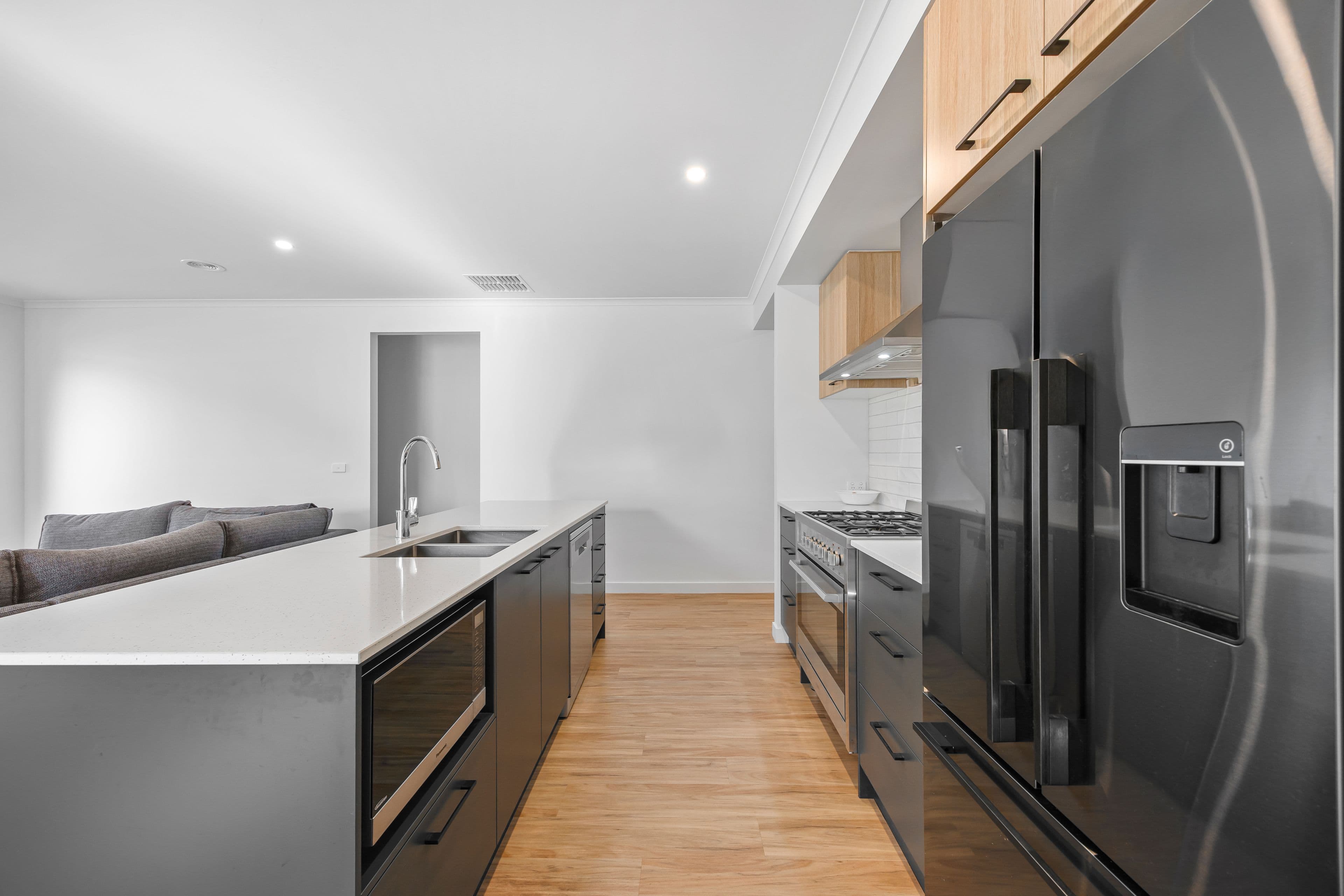 10 Brownlee Boulevard, WINTER VALLEY VIC 3358, Winter Valley - Thumbnail 3