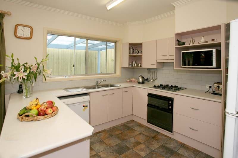 9 Byron Street, BOX HILL SOUTH VIC 3128, Box Hill South - Thumbnail 2