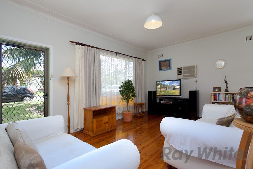 38 Coral Sea Avenue, SHORTLAND NSW 2307, Shortland - Thumbnail 2