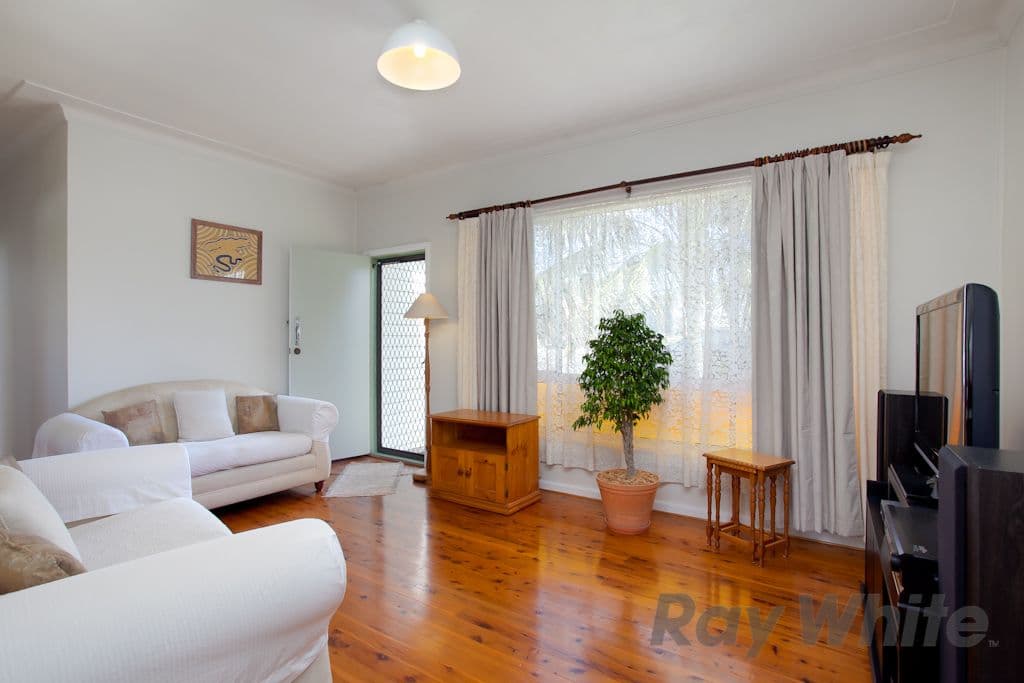 38 Coral Sea Avenue, SHORTLAND NSW 2307, Shortland - Thumbnail 5