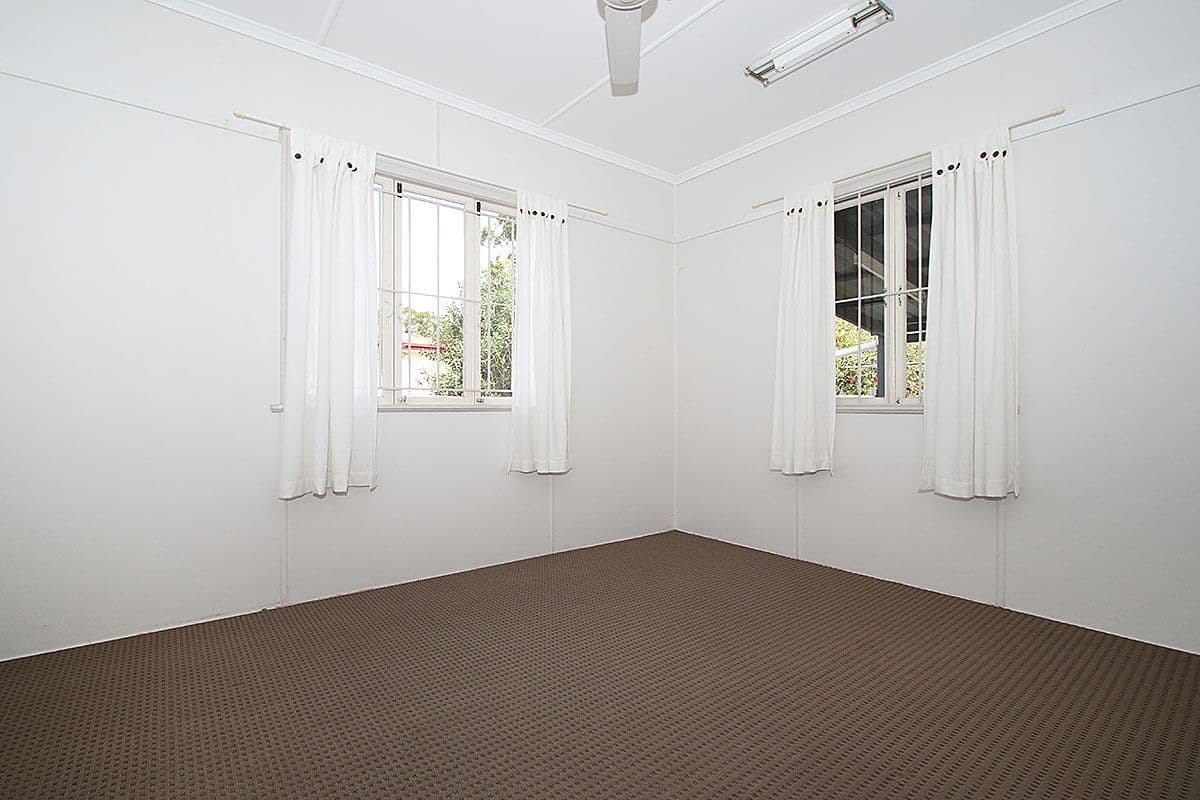 30 Grenadier Circle, Ebbw Vale QLD 4304, Ebbw Vale - Thumbnail 8