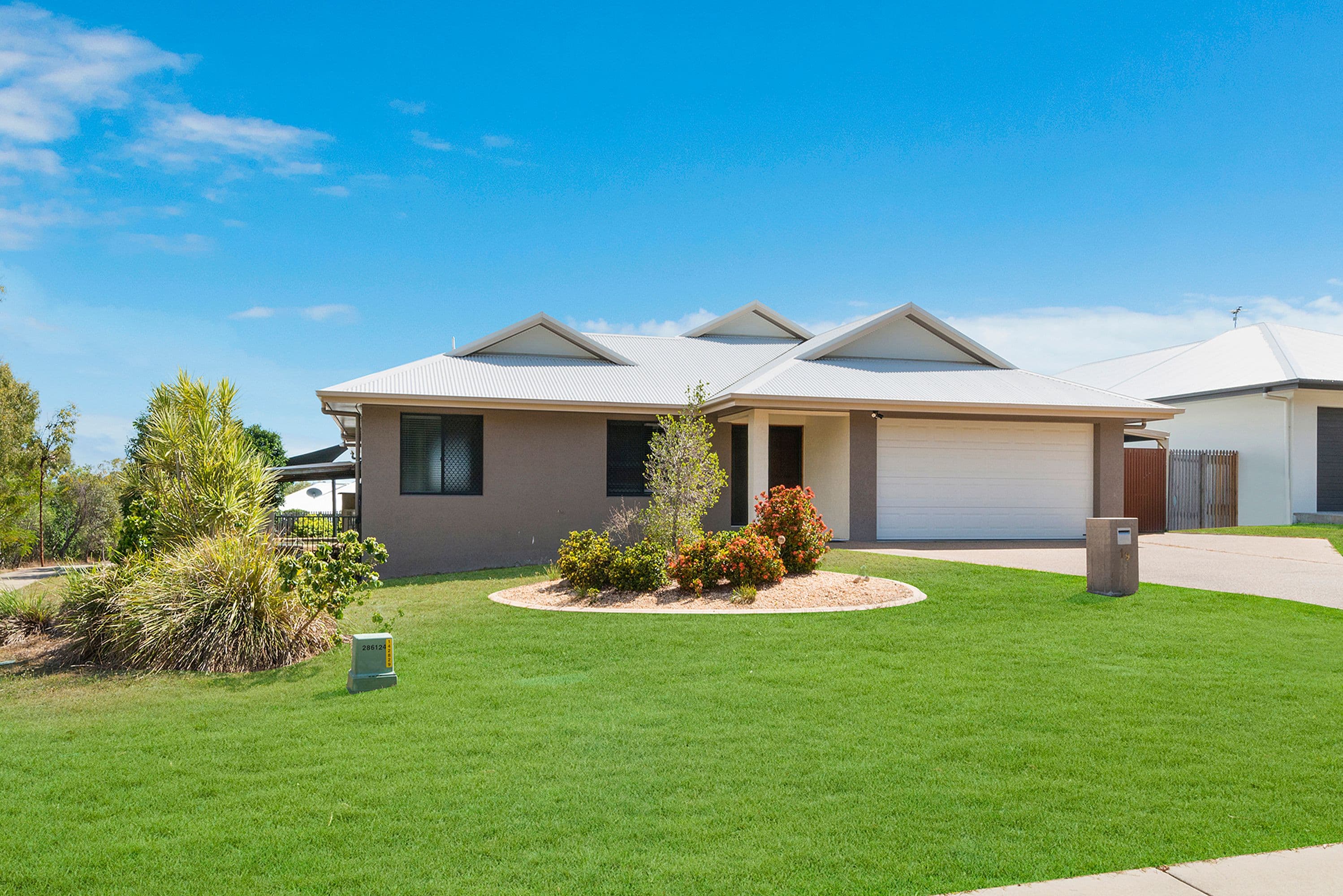 19 Monte Visto Court, Mount Louisa QLD 4814, Mount Louisa - Thumbnail 2