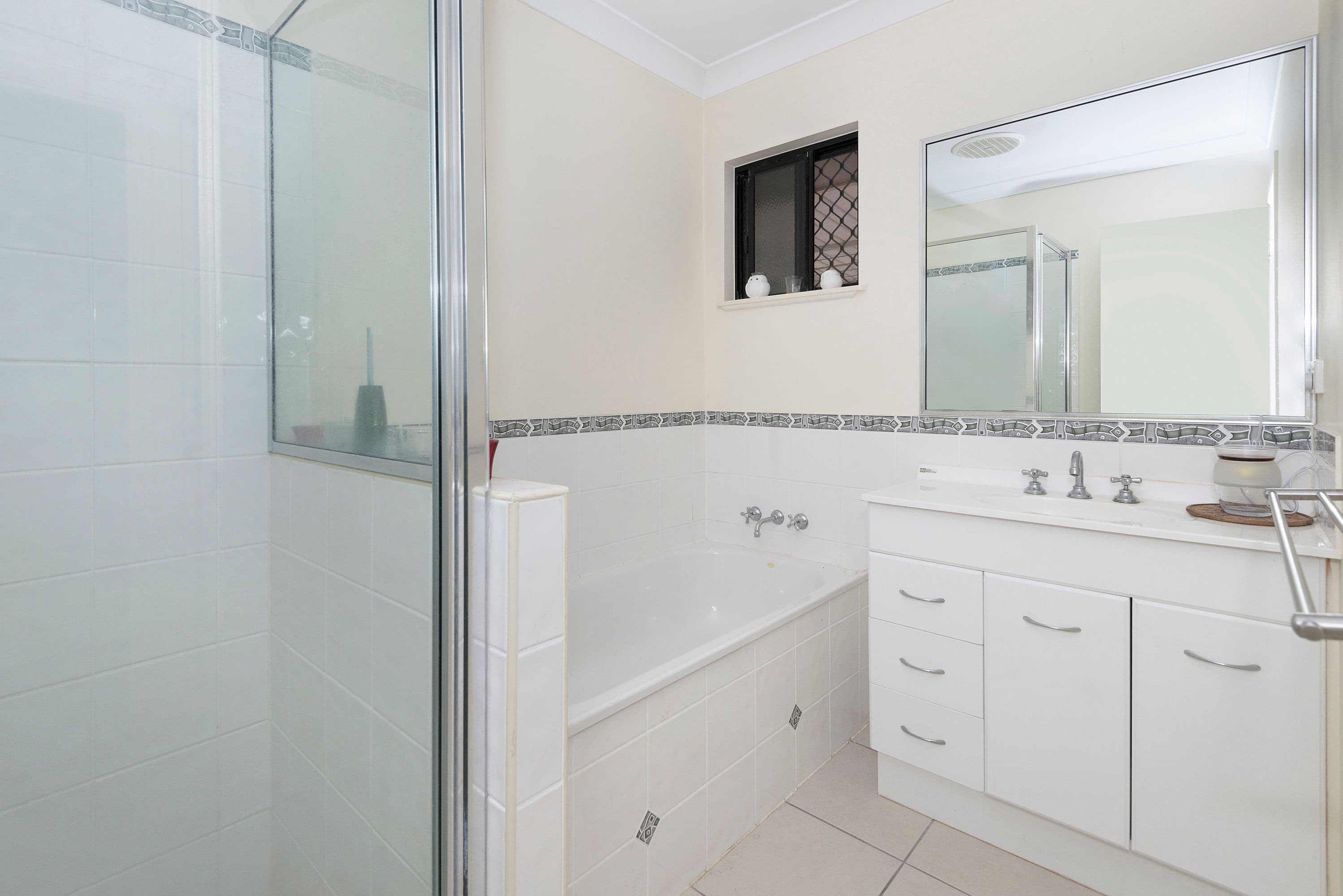 19 Monte Visto Court, Mount Louisa QLD 4814, Mount Louisa - Thumbnail 8