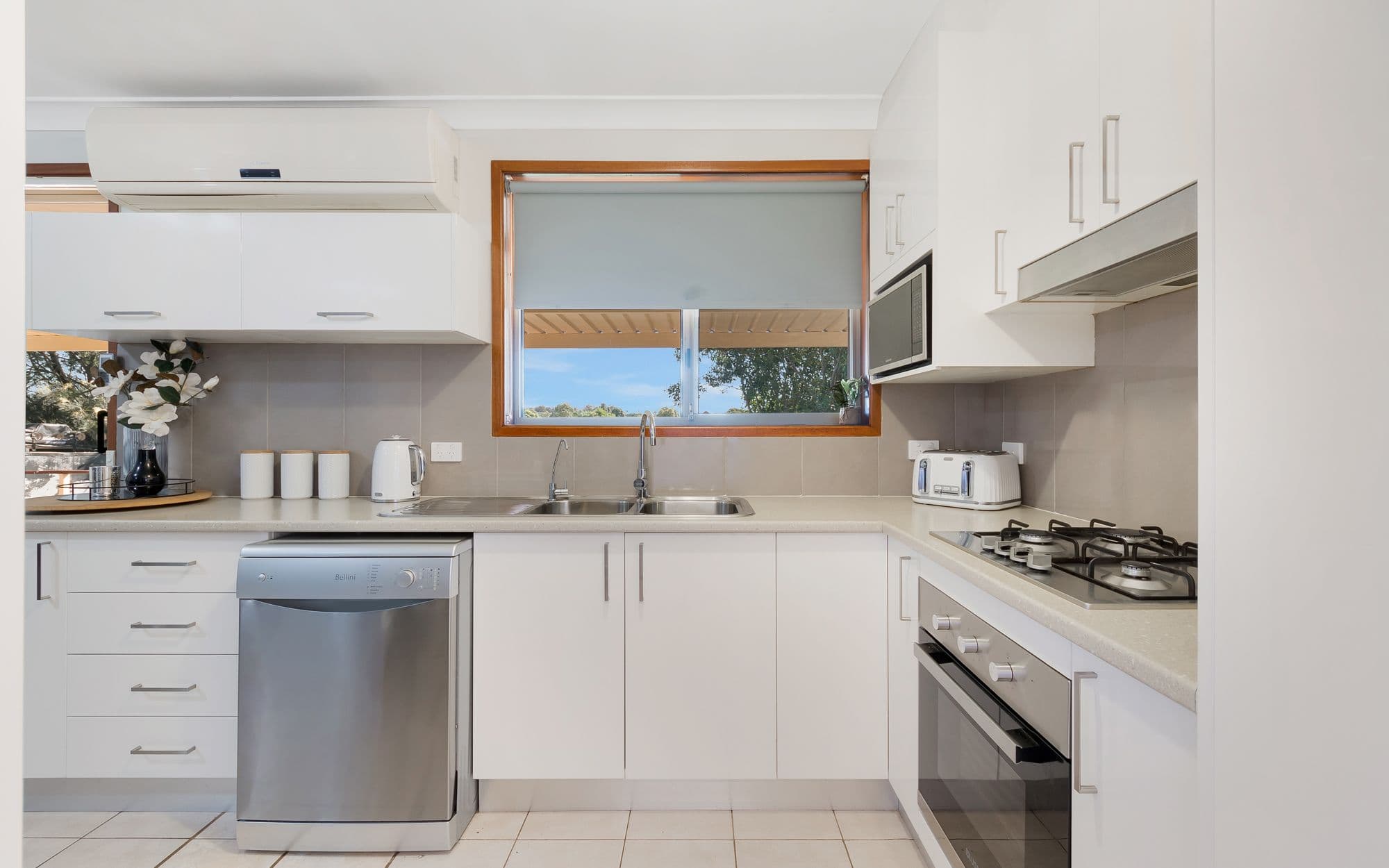 7 Point Cook Road, Altona Meadows - Thumbnail 2