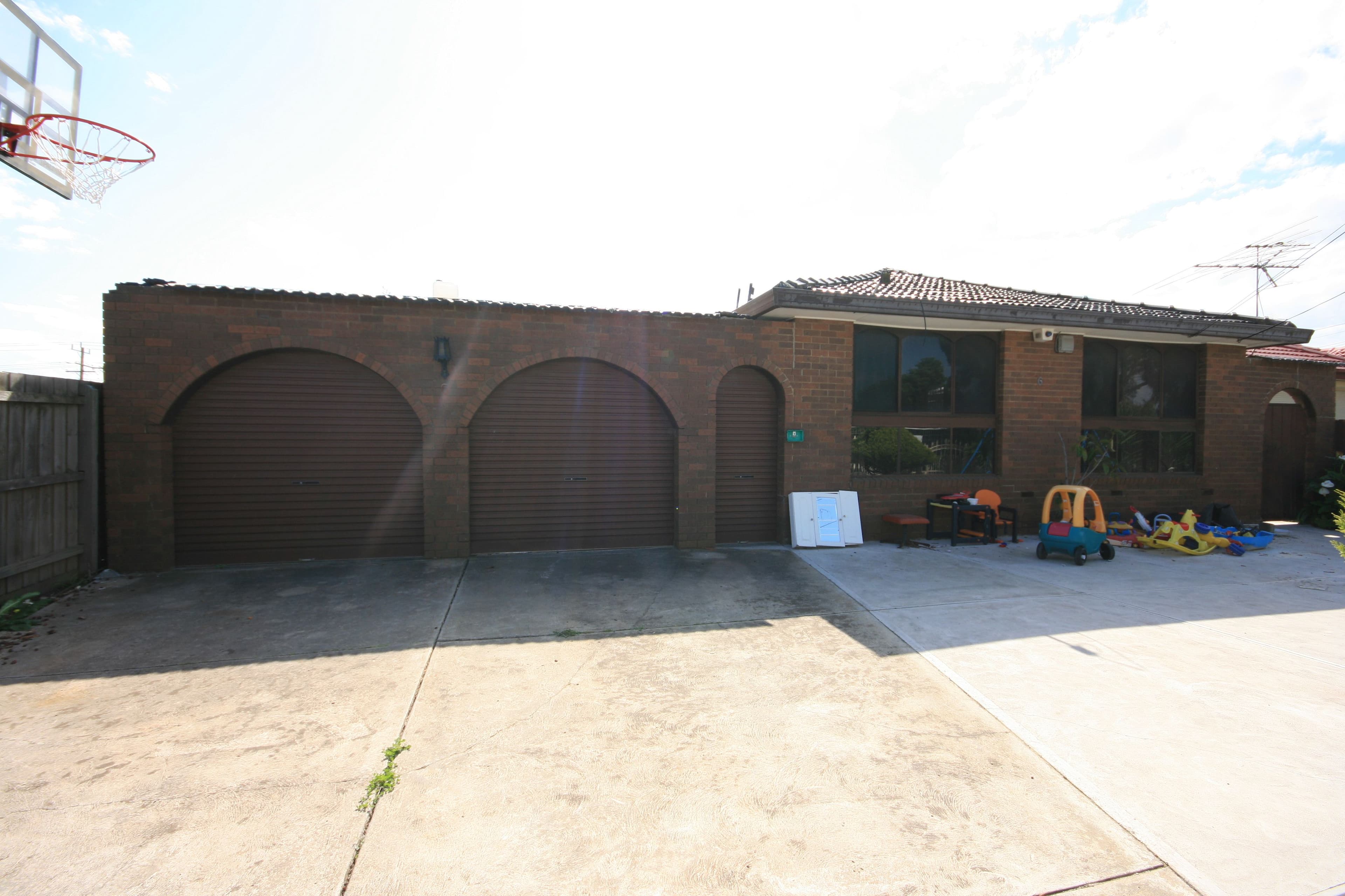 6 Woods Street, St Albans VIC 3021, St Albans - Thumbnail 2