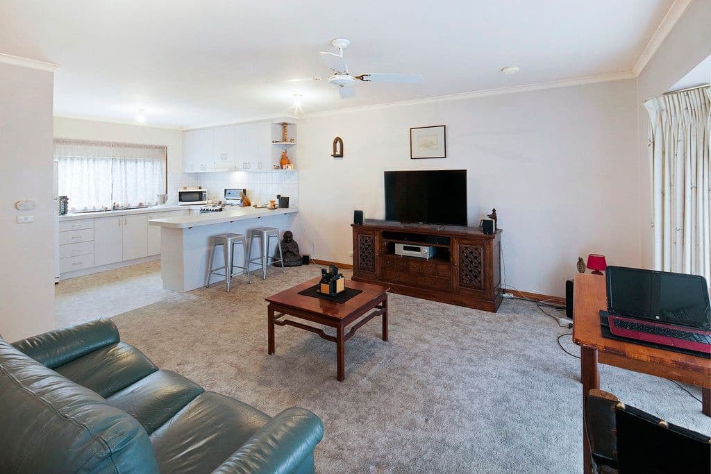 415 Learmonth Street, Buninyong VIC 3357, Buninyong - Thumbnail 2