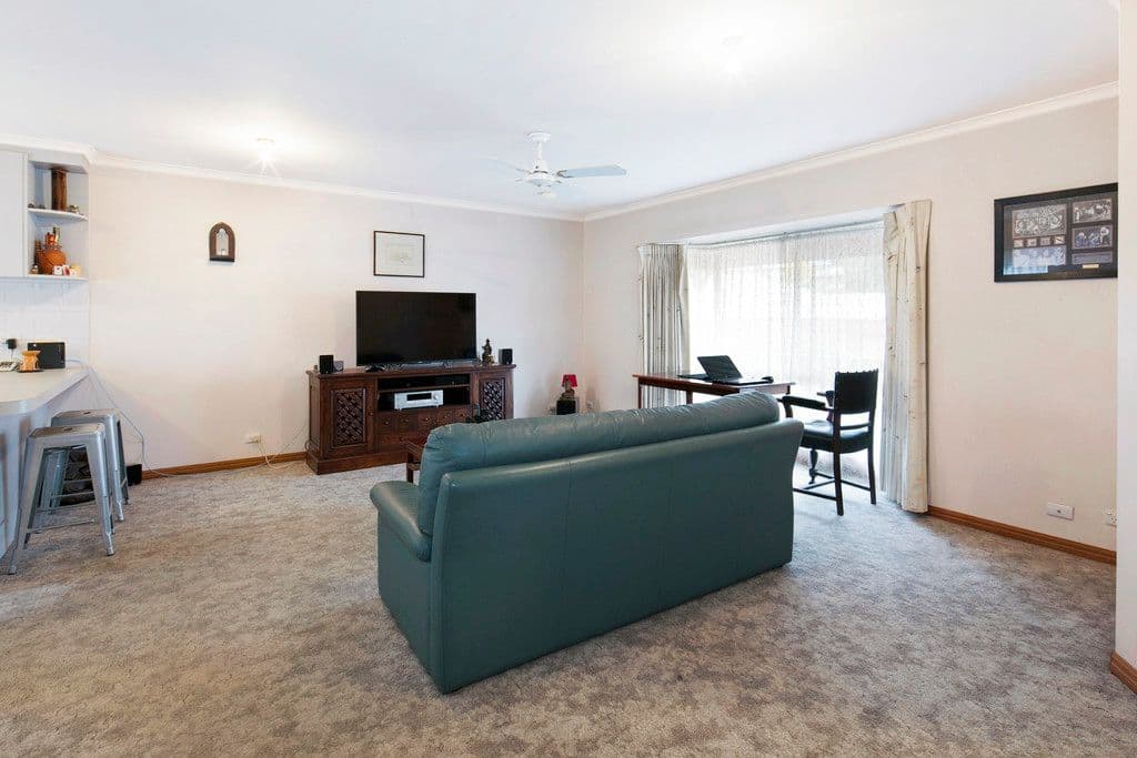 415 Learmonth Street, Buninyong VIC 3357, Buninyong - Thumbnail 3