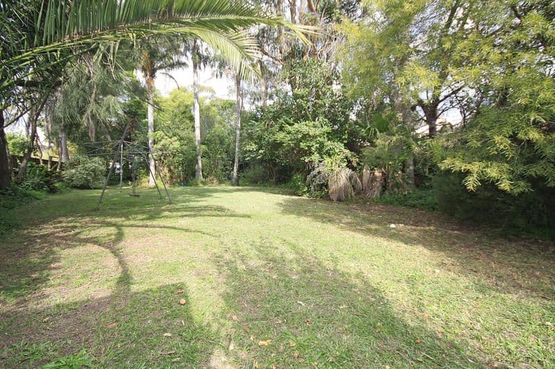 24 Bullecourt Avenue, ENGADINE NSW 2233, Engadine - Thumbnail 2