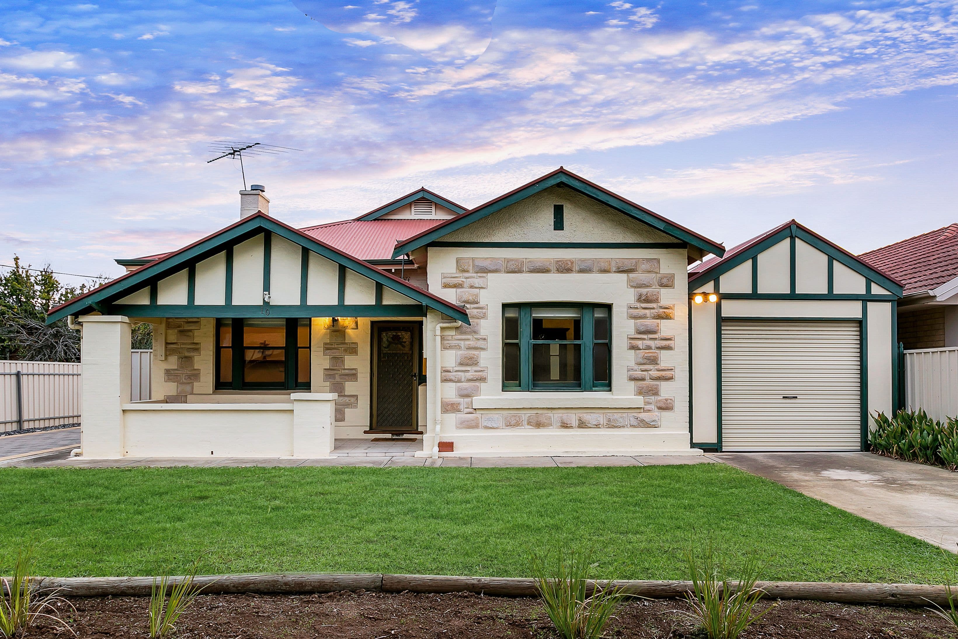 10 Owen Street, Seaton SA 5023, Seaton - Image 1