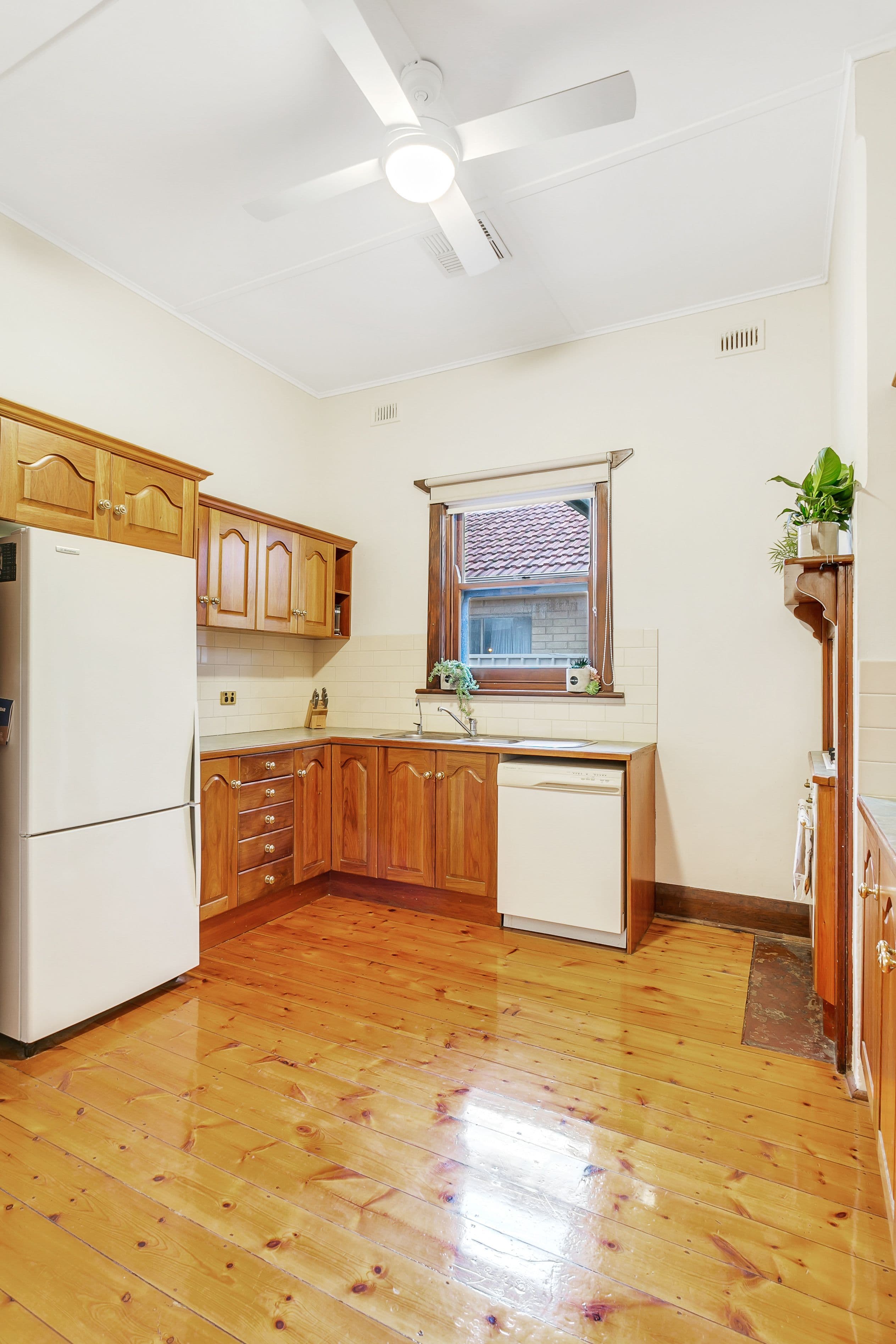 10 Owen Street, Seaton SA 5023, Seaton - Thumbnail 8