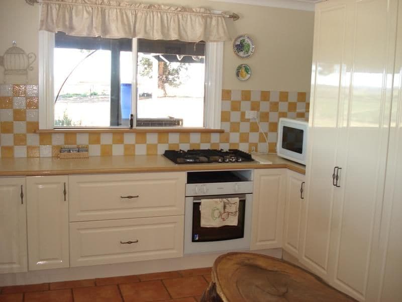 18 Crowther Road, GREENOUGH WA 6532, Greenough - Thumbnail 8