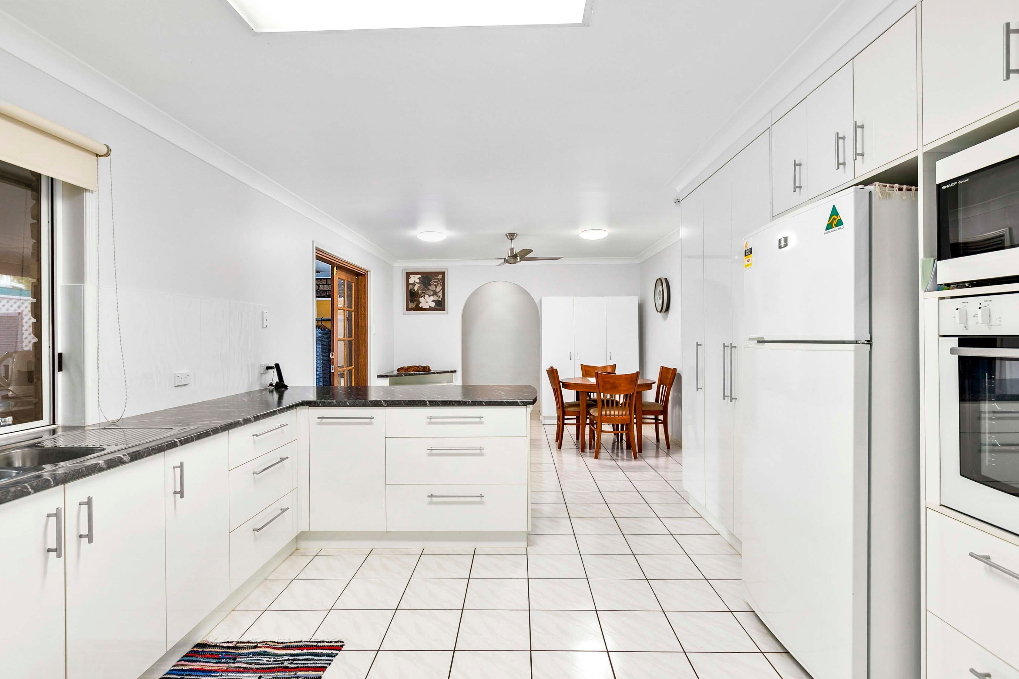 8 Brampton Court, Kawungan QLD 4655, Kawungan - Thumbnail 4