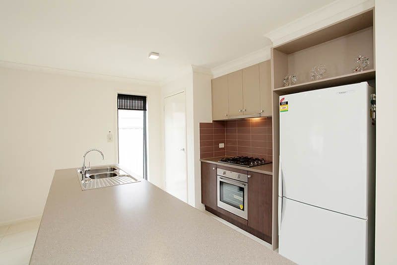 69 Leichardt Avenue, BURNSIDE HEIGHTS VIC 3023, Burnside Heights - Thumbnail 2