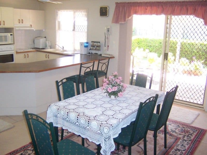 4 Dewick Court, CALAMVALE QLD 4116, Calamvale - Thumbnail 3