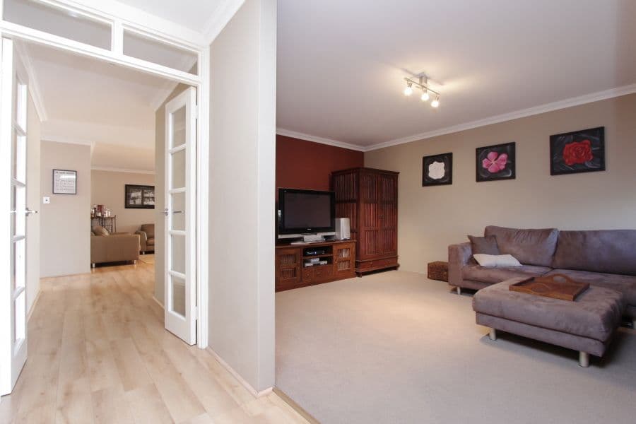 25 Farmaner Parkway, ELLENBROOK WA 6069, Ellenbrook - Thumbnail 3