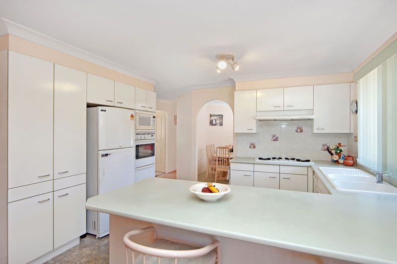 26 Castlereagh Crescent, BATEAU BAY NSW 2261, Bateau Bay - Thumbnail 4