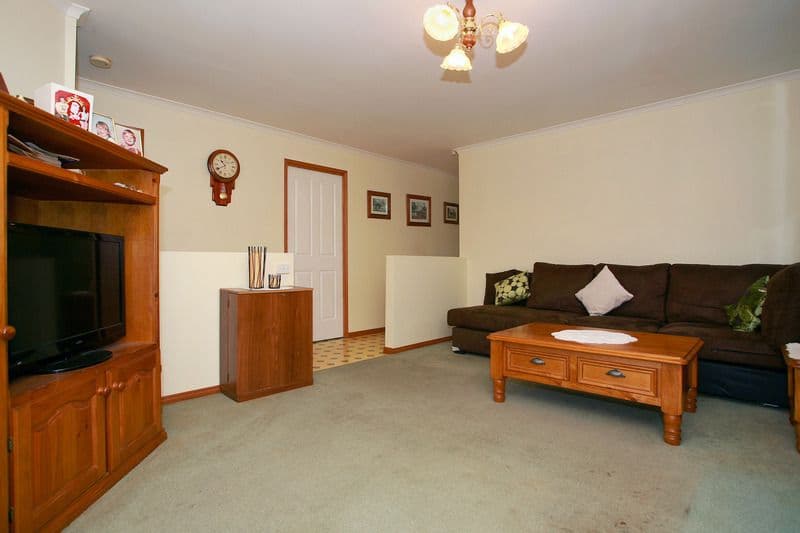 5 Rimu Close, DOVETON VIC 3177, Doveton - Thumbnail 4