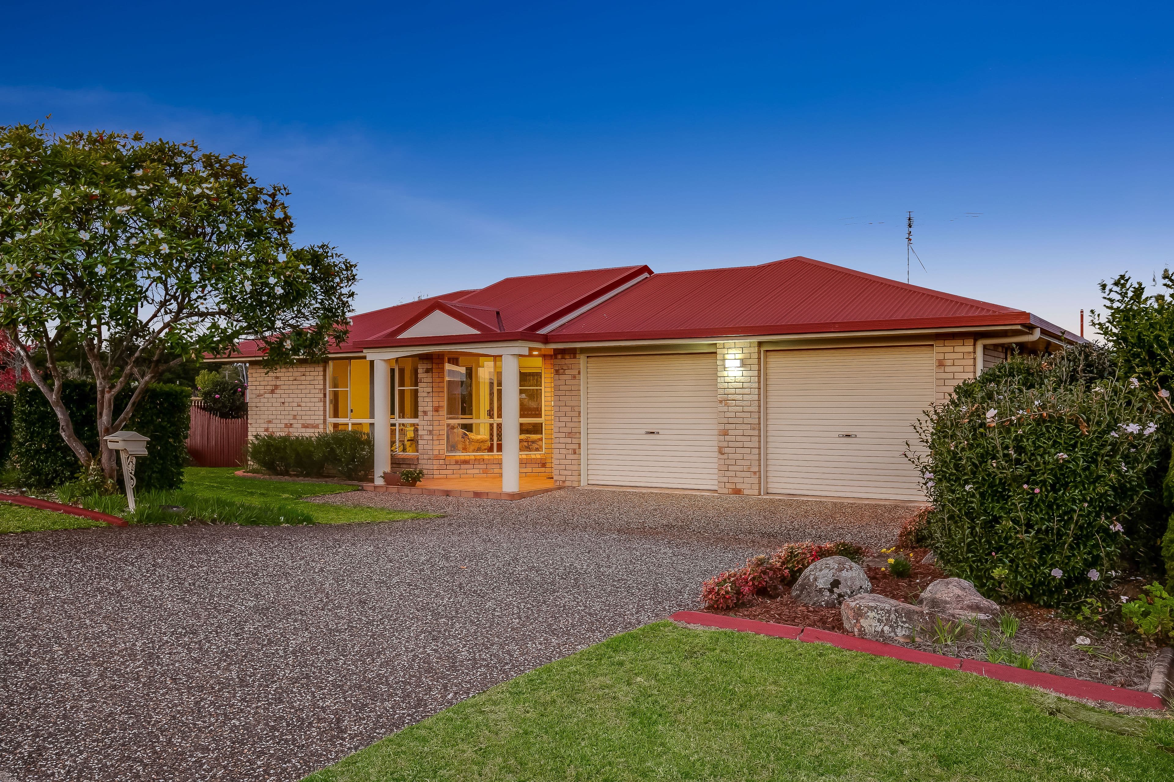 22 Halsworth Street, Cranley QLD 4350, Cranley - Thumbnail 2
