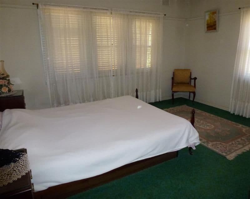 77 Sterling Street, DUBBO NSW 2830, Dubbo - Thumbnail 4