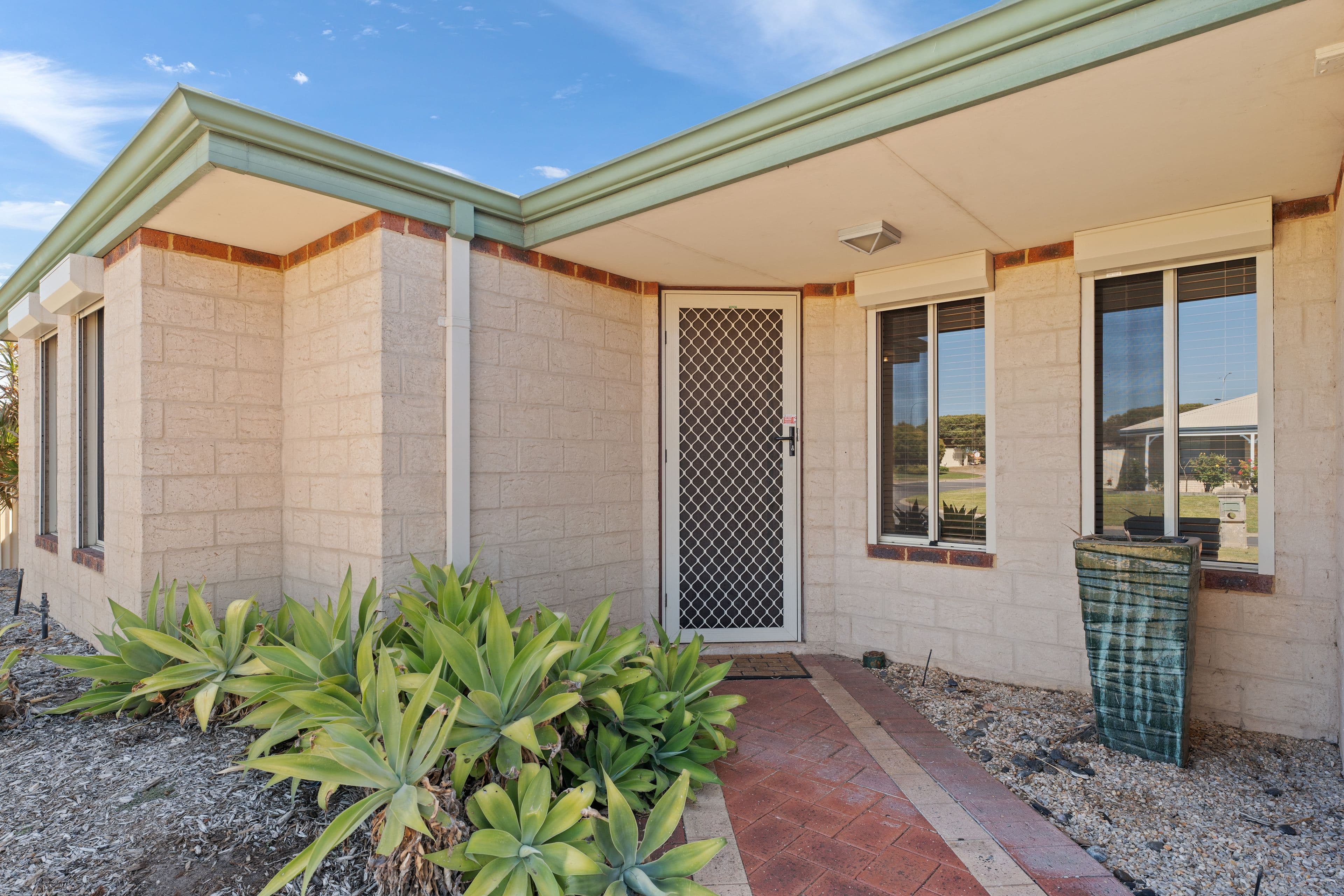 1 Montelimar Elbow, Port Kennedy WA 6172, Port Kennedy - Thumbnail 2
