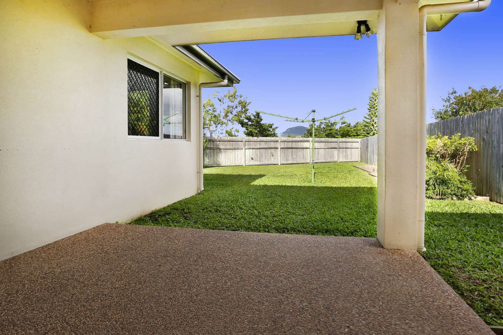 70 Thorn Street, MOUNT LOUISA QLD 4814, Mount Louisa - Thumbnail 6