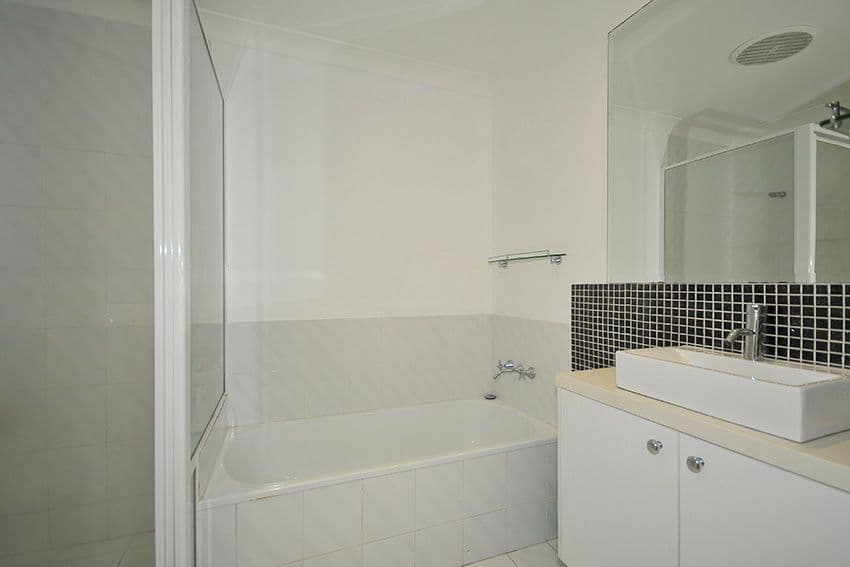 9 Francis Street, Mermaid Beach QLD 4218, Mermaid Beach - Thumbnail 7