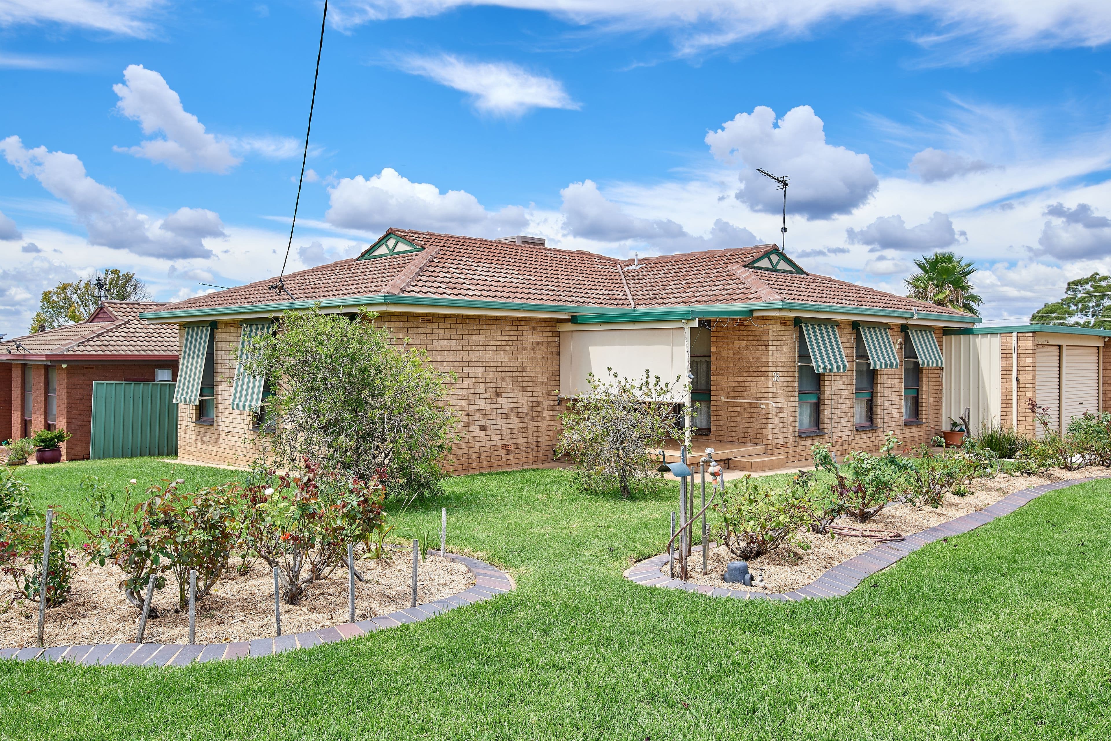 35 Merinda Crescent, Kooringal NSW 2650, Kooringal - Image 1