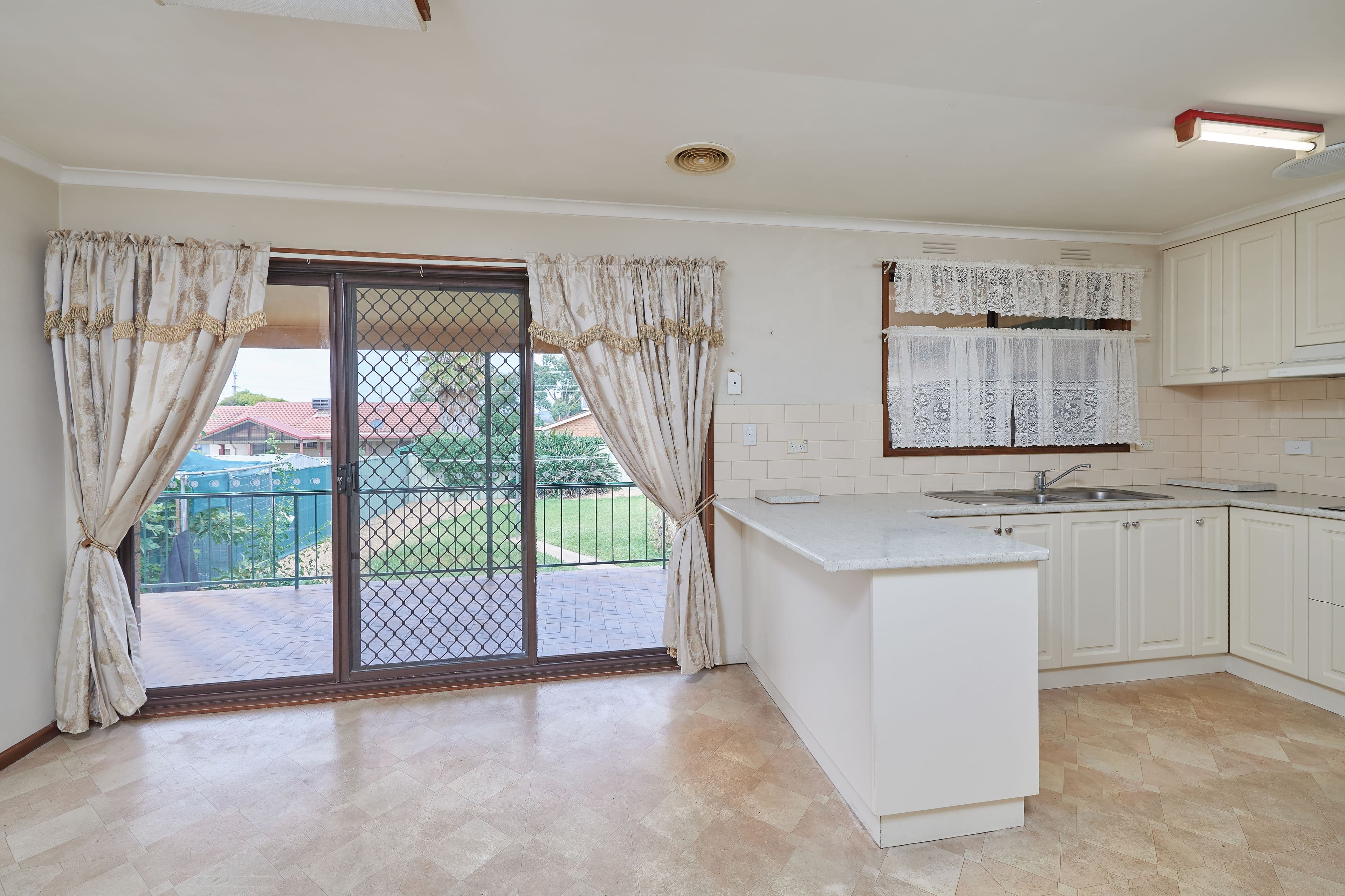 35 Merinda Crescent, Kooringal NSW 2650, Kooringal - Thumbnail 4