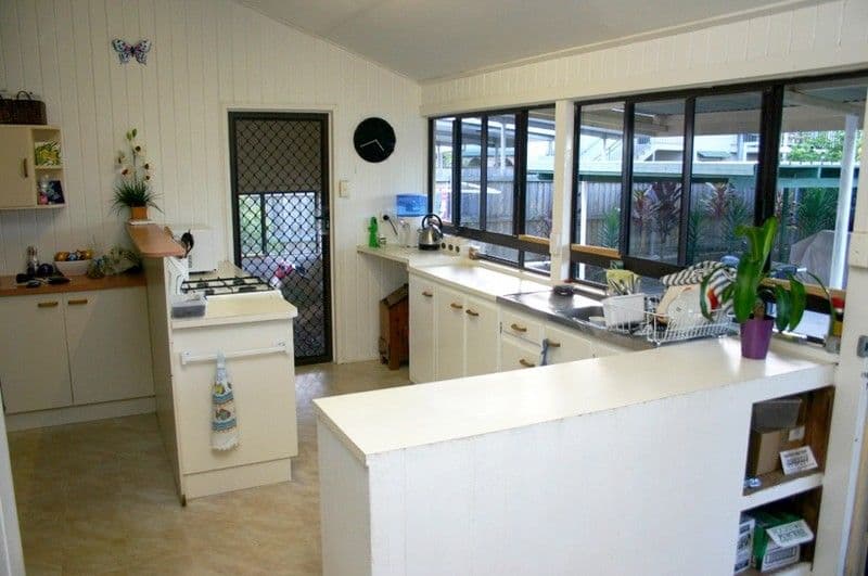 57  Woondooma Street, BUNDABERG WEST QLD 4670, Bundaberg West - Thumbnail 4