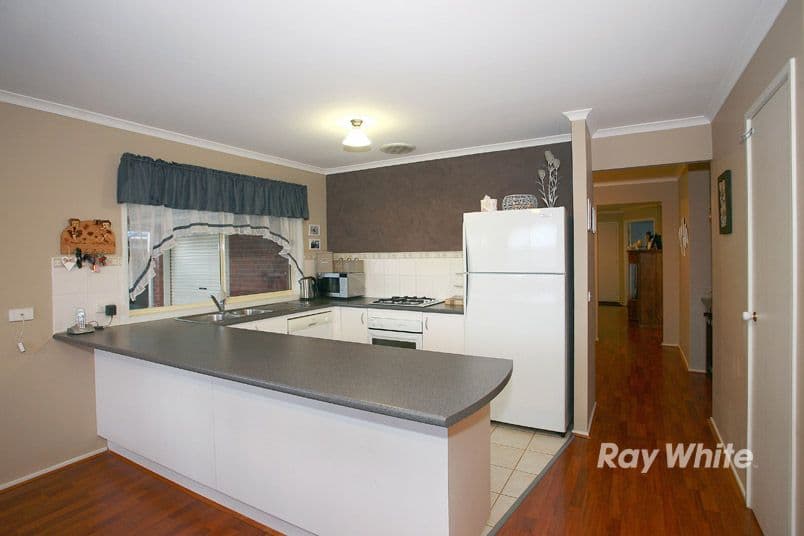16 Incana Court, Cranbourne West VIC 3977, Cranbourne West - Thumbnail 4