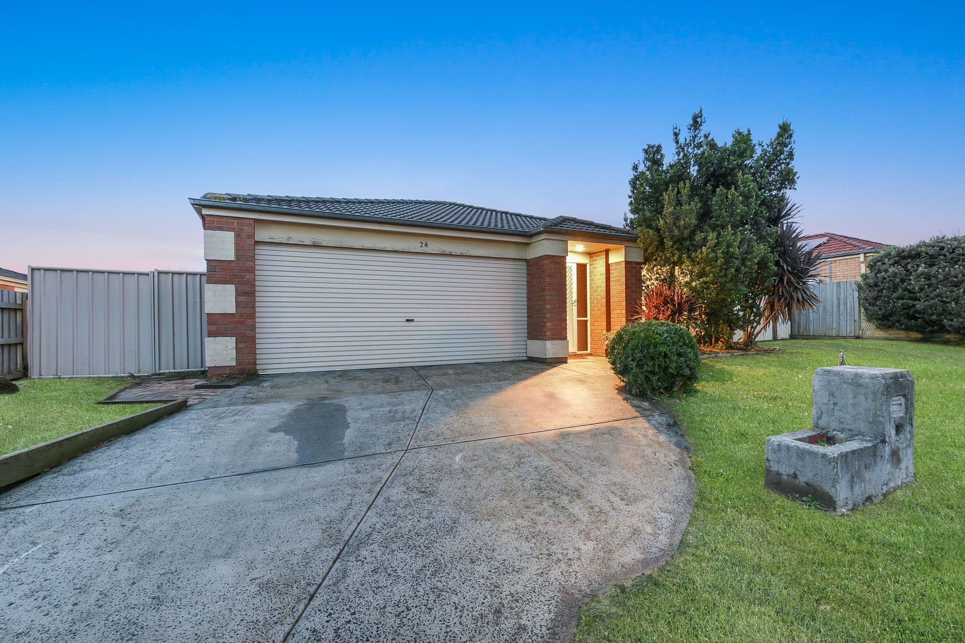 24 McCartney Drive, Narre Warren South VIC 3805, Narre Warren South - Thumbnail 2